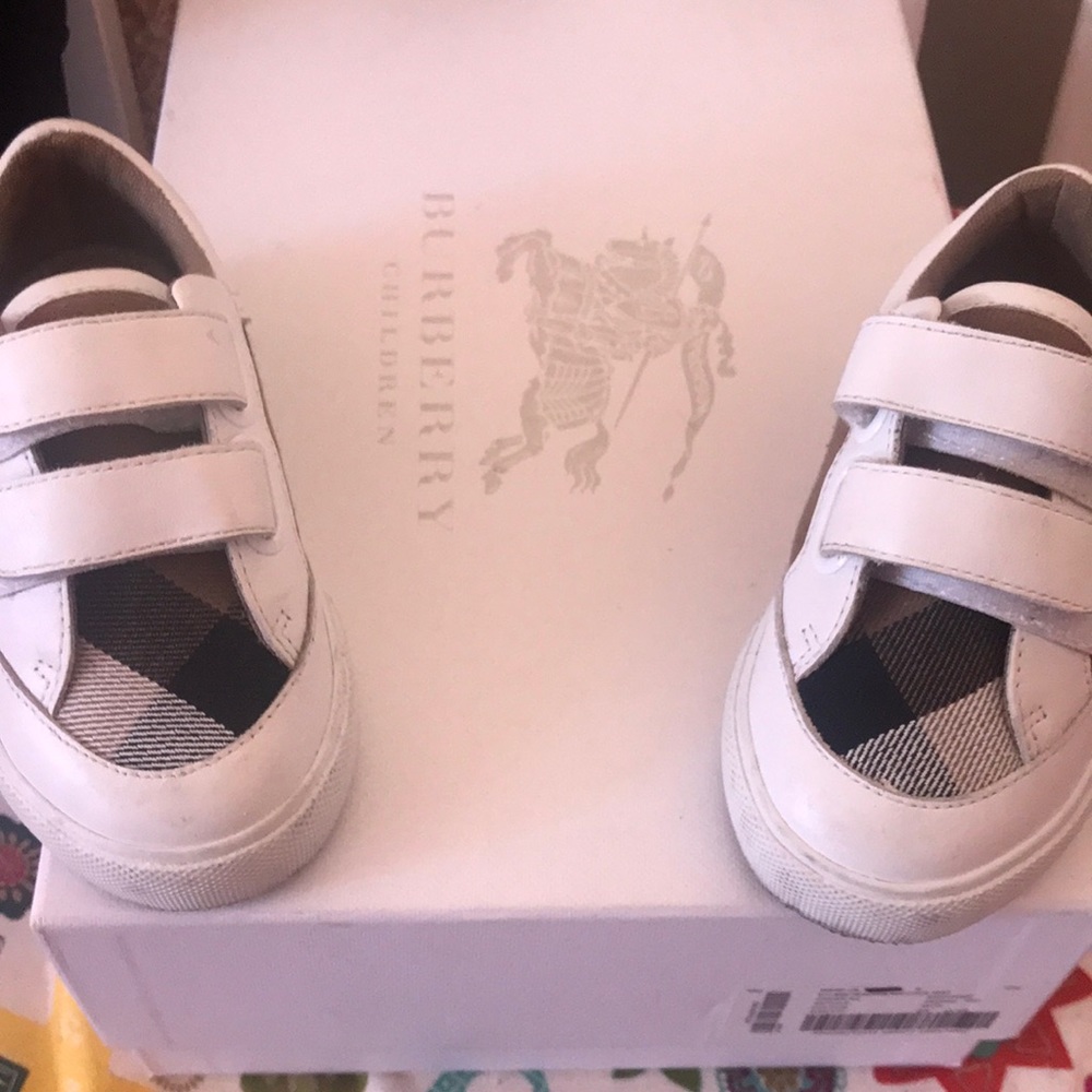 COPY - Kids Burberry sneakers